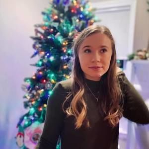Meet your Posher, Becca